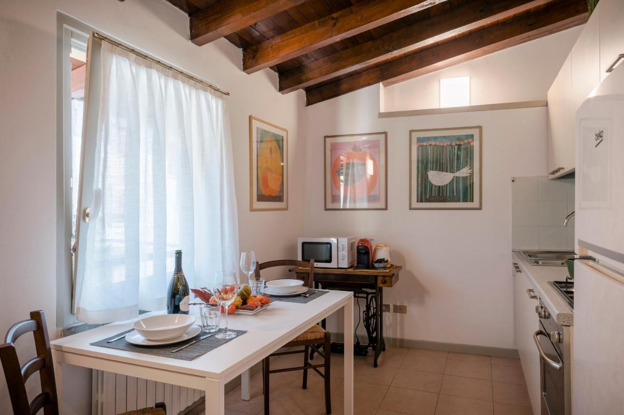 Lovely Mansard Iseo Portelle Holiday With Private Parking And Bike Storage Exterior photo
