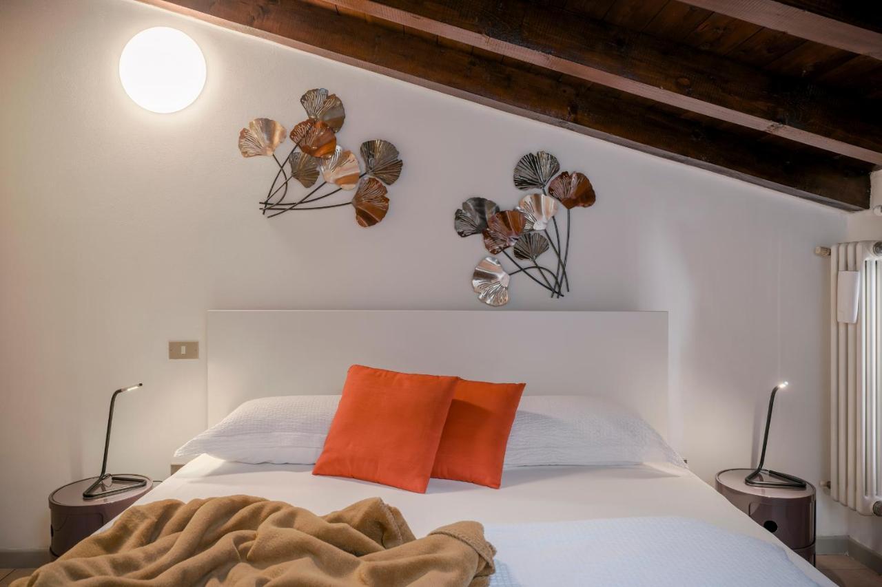 Lovely Mansard Iseo Portelle Holiday With Private Parking And Bike Storage Exterior photo
